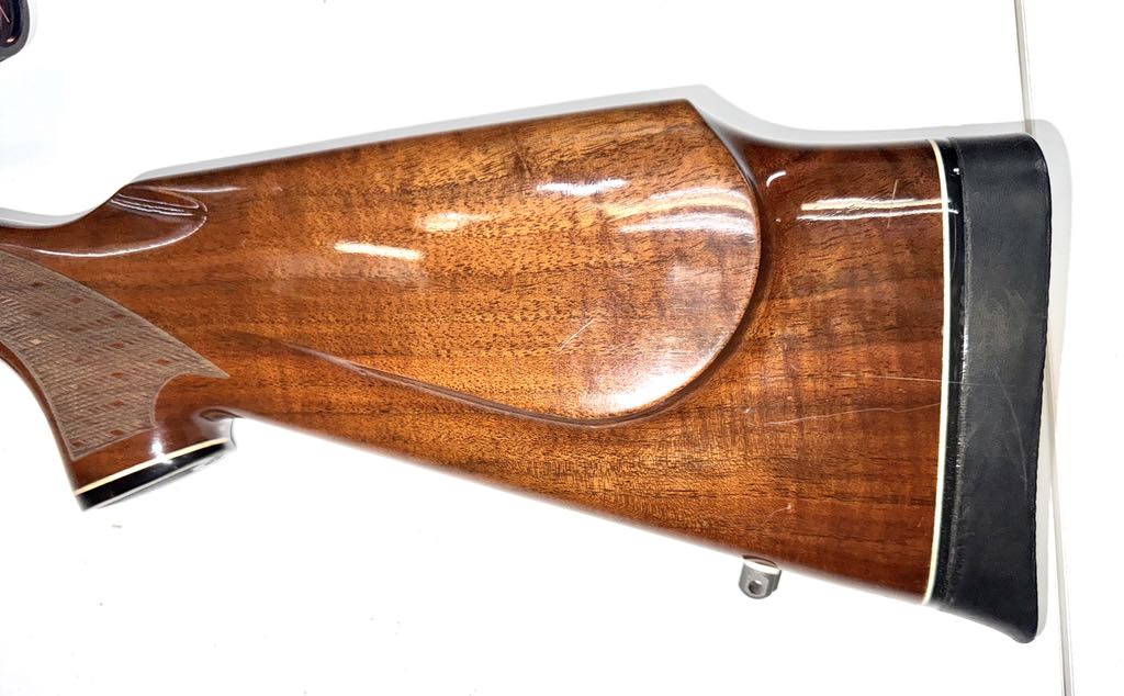 Remington 700 , 300 win mag , Cerakote Tungsten , scope Vortex