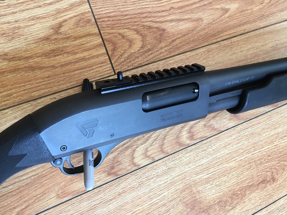 Clone de Remington 870, (Ternion T870) a l’état de neuf.