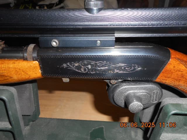tres belle et petite carabine,semie automatique de calbre 22 lr