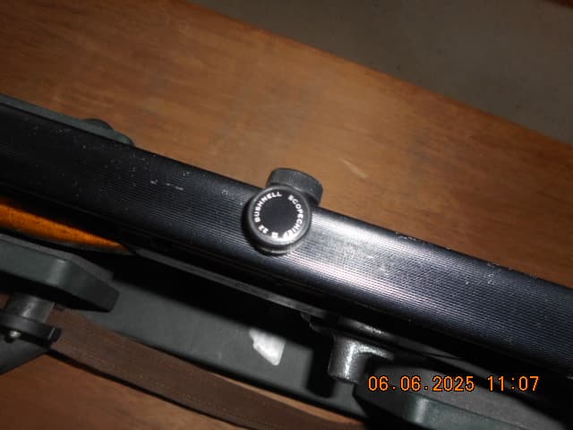 tres belle et petite carabine,semie automatique de calbre 22 lr
