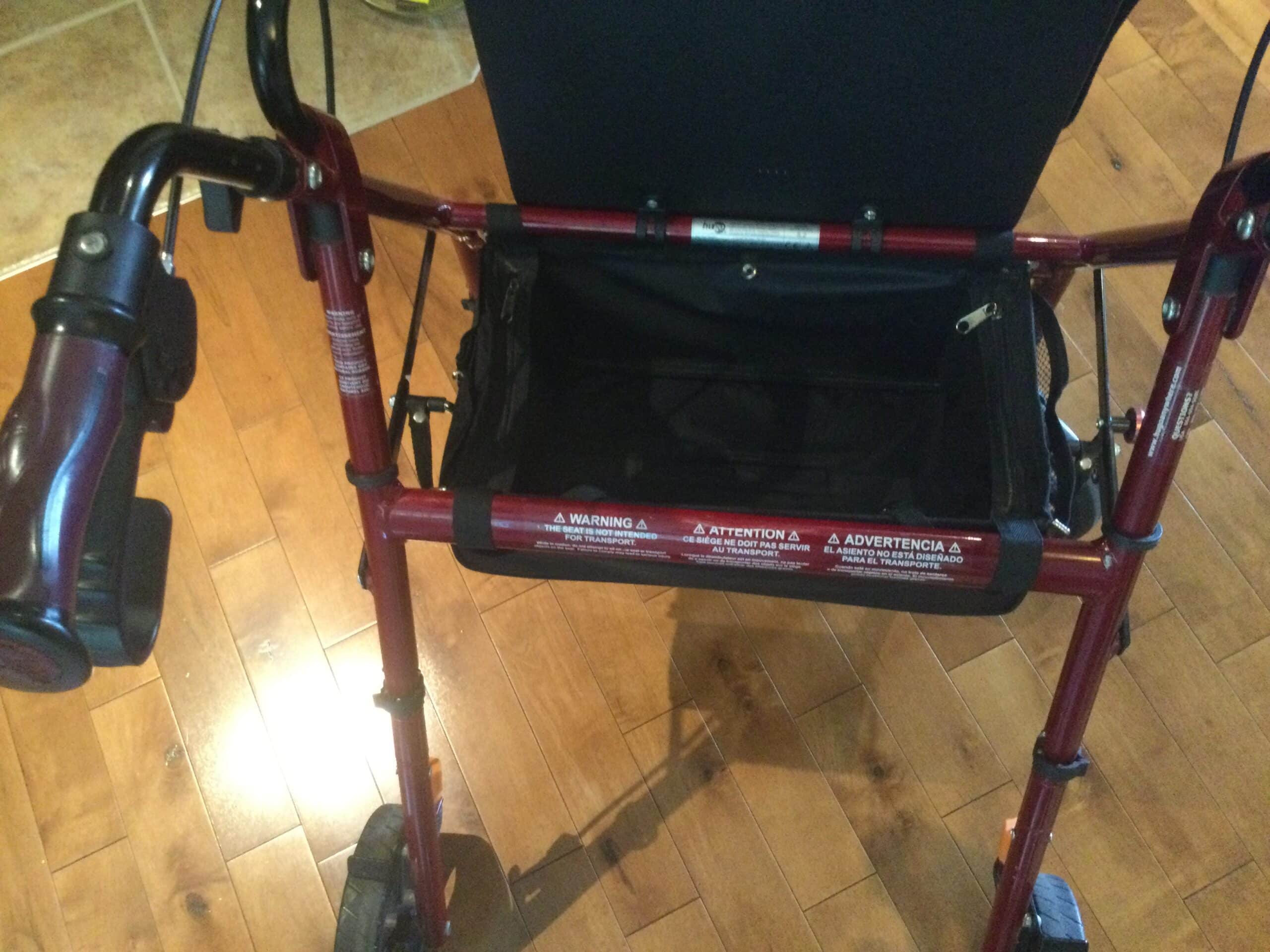 Déambulateur pliable, ajustable avec siège