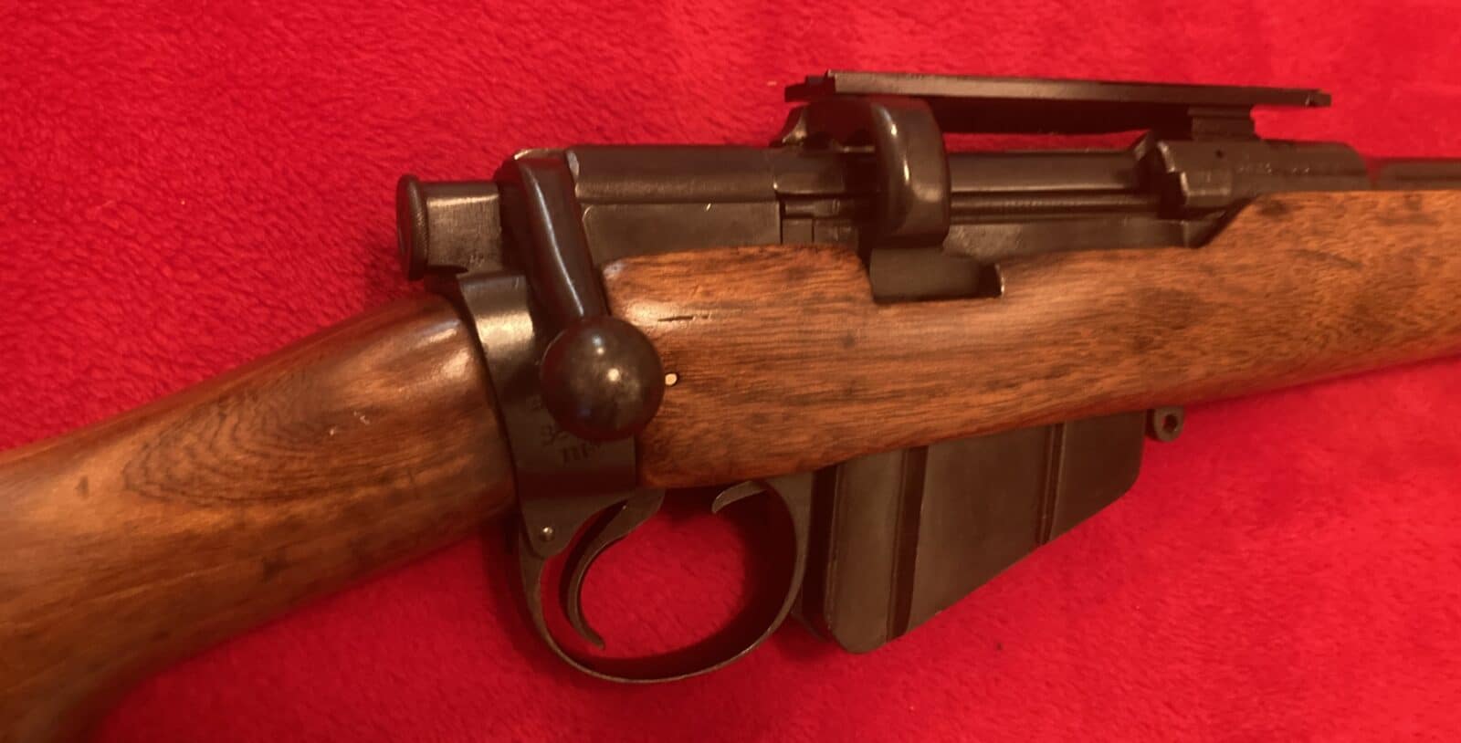 TRÈS BONNE ARME POUR CHASSER LE GROS GIBIER LEE ENFIELD SMLE MkIII