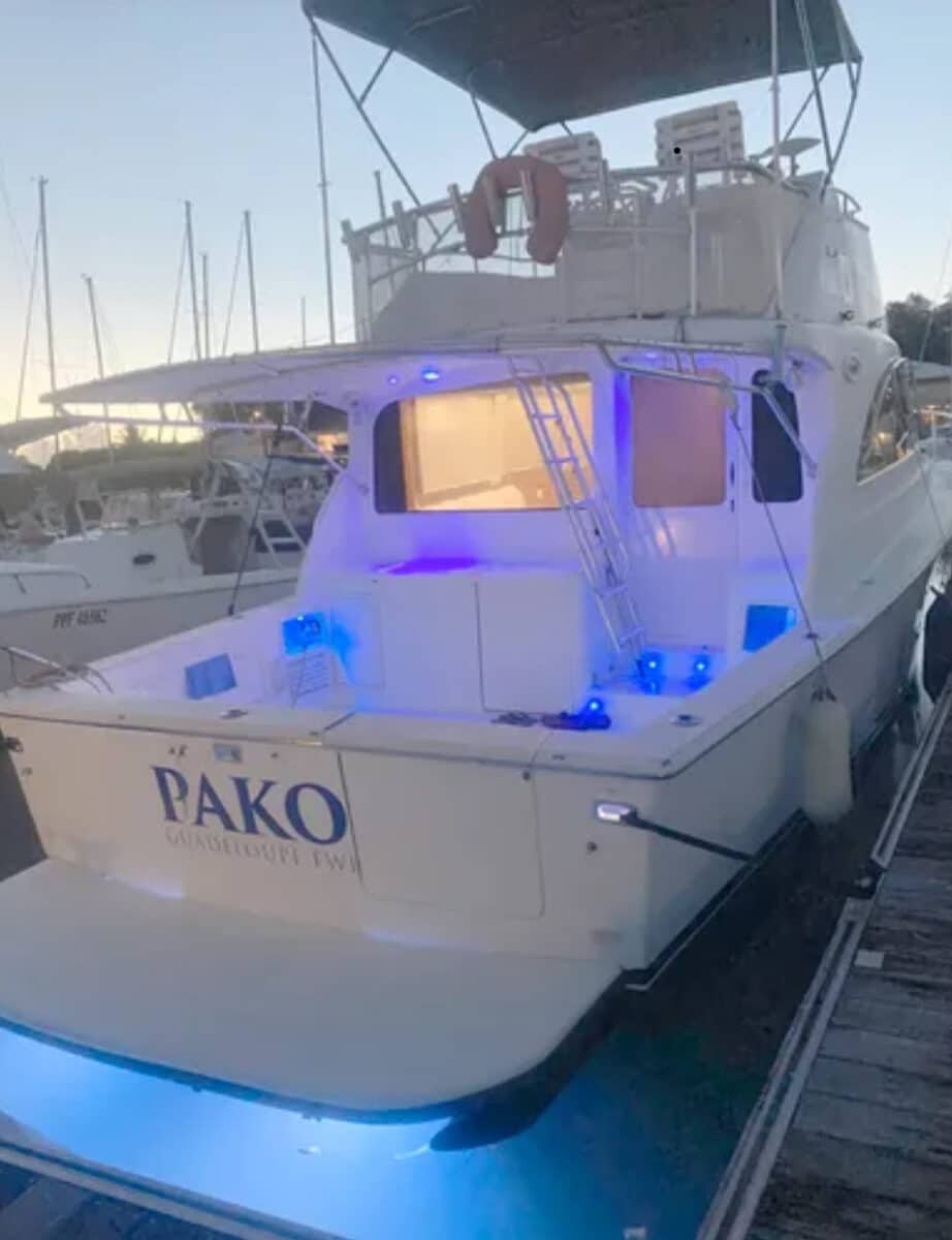 Bateau “ocean yachts” INC USA