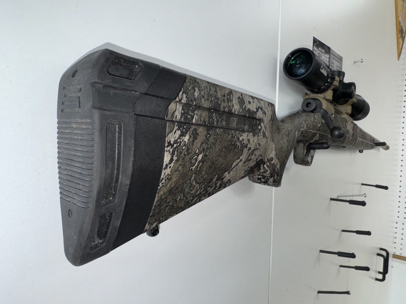 Carabine Axis , 30-06 , Cerakote Flat dark Earth , Scope 4-12×40