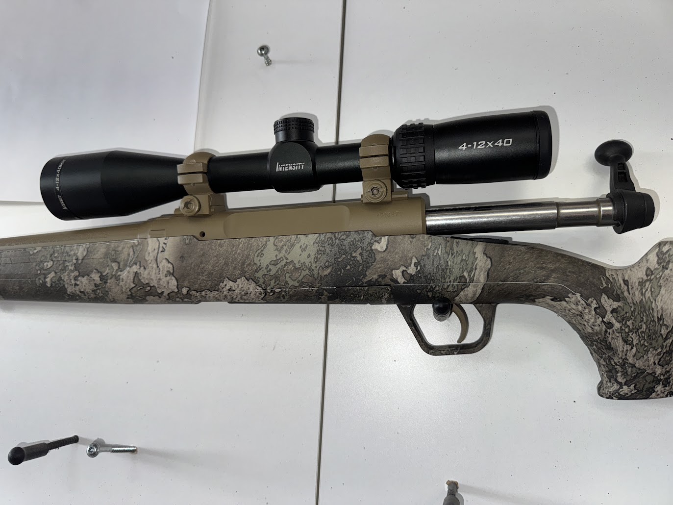 Carabine Axis , 30-06 , Cerakote Flat dark Earth , Scope 4-12×40