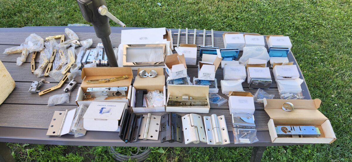 Lot de pognée et accessoires pour porte de douche