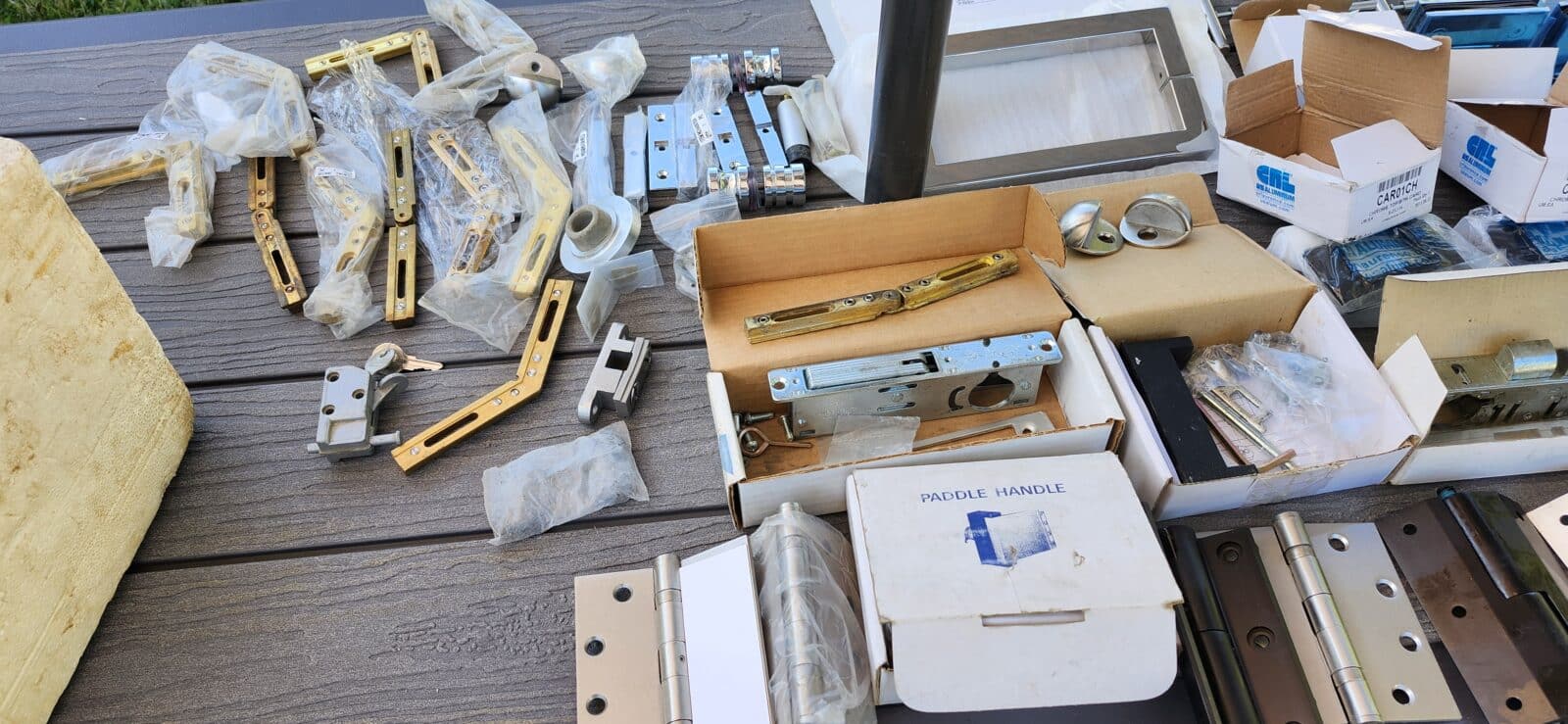 Lot de pognée et accessoires pour porte de douche