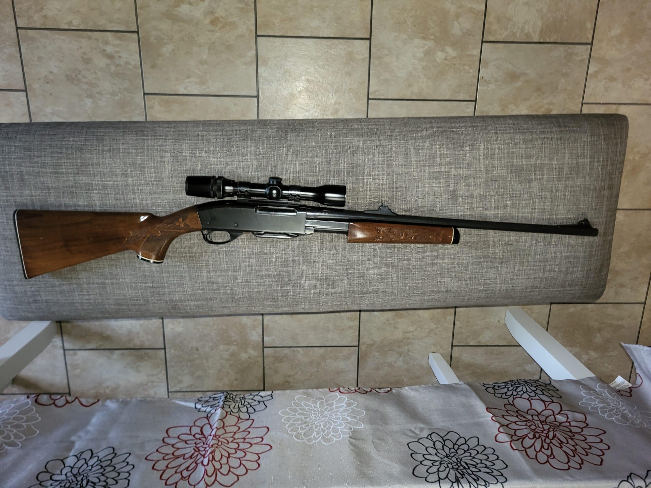 Remington 7600 pompe. 270 win.