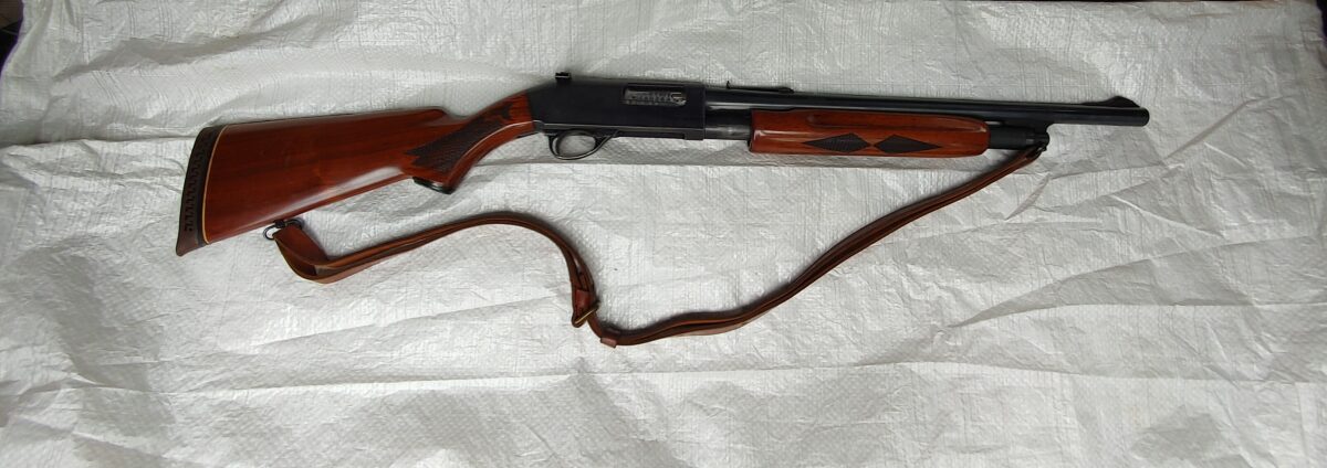 Fusil de marque High Standards cal 12 (canon 20”)