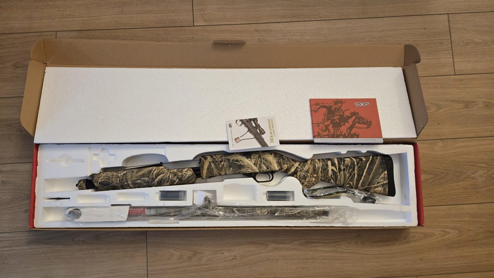 Fusil à pompe calibre 12 Winchester SXP waterfowl hunter