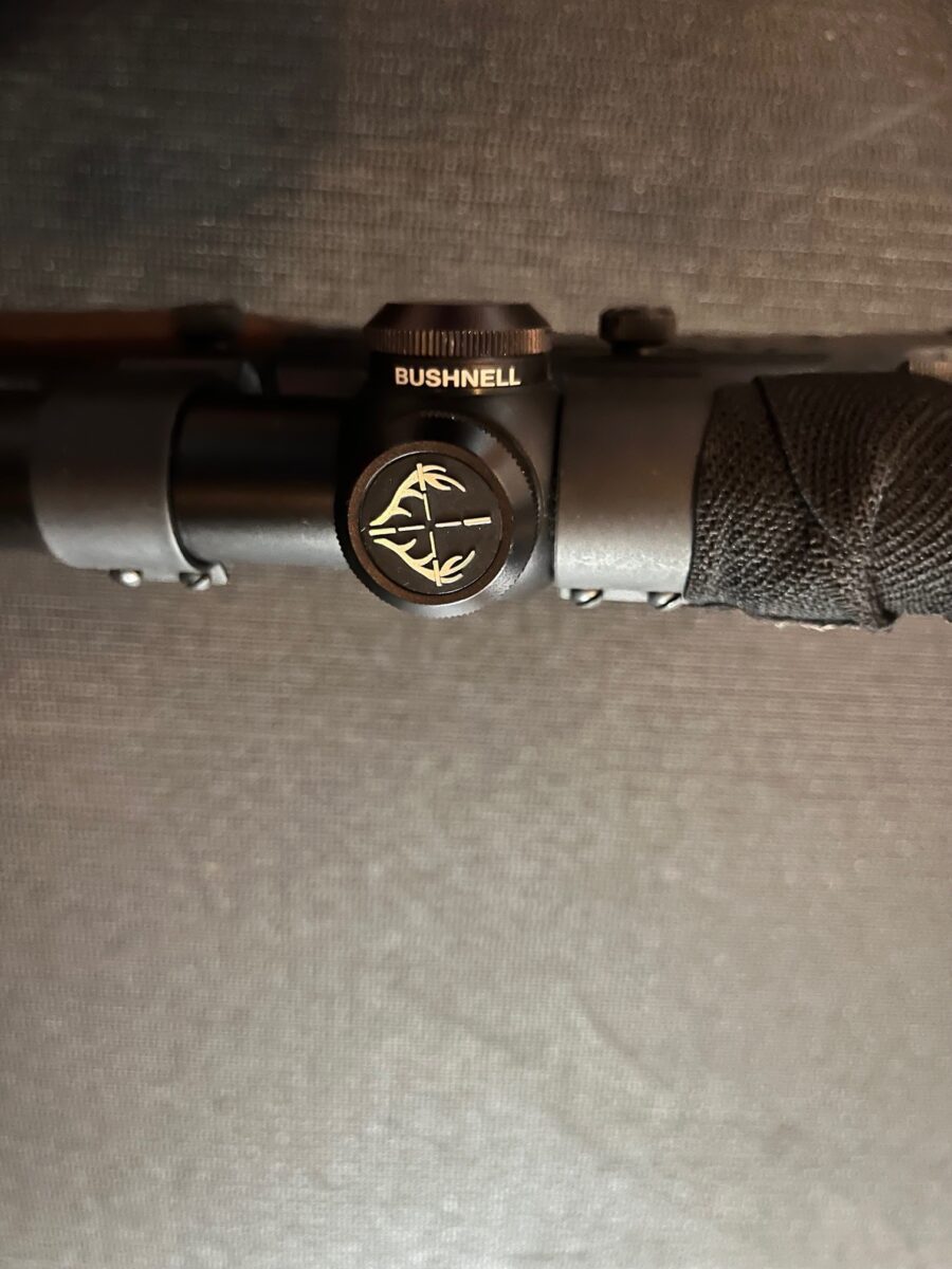 Fusil poudre noir Rossi S50 avec scope et coffre de transport