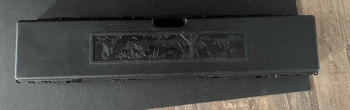Fusil poudre noir Rossi S50 avec scope et coffre de transport