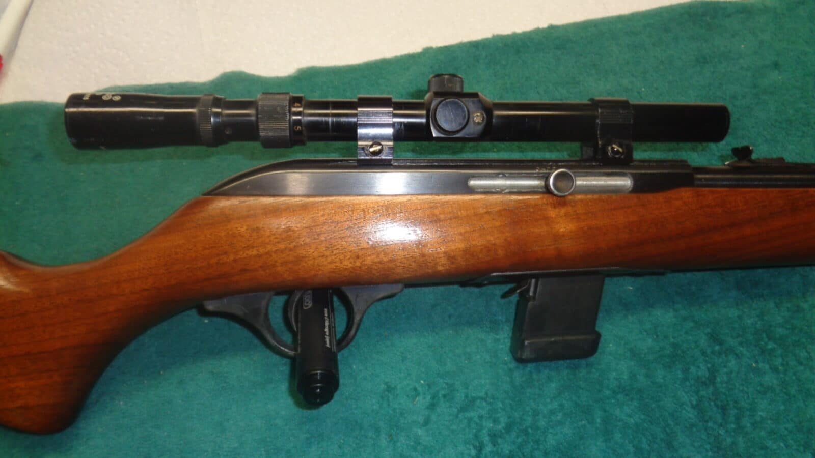 COOEY MOD. 64 Semi-auto .22 L.R (10 COUPS)