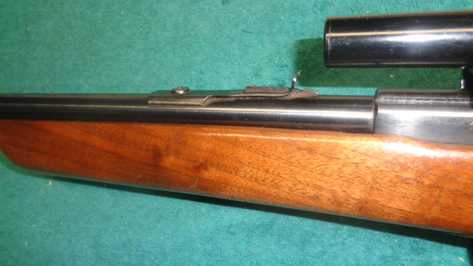 COOEY MOD. 64 Semi-auto .22 L.R (10 COUPS)