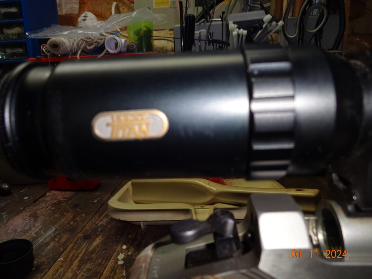 Titan Tasco 1.5 x 6 x 42