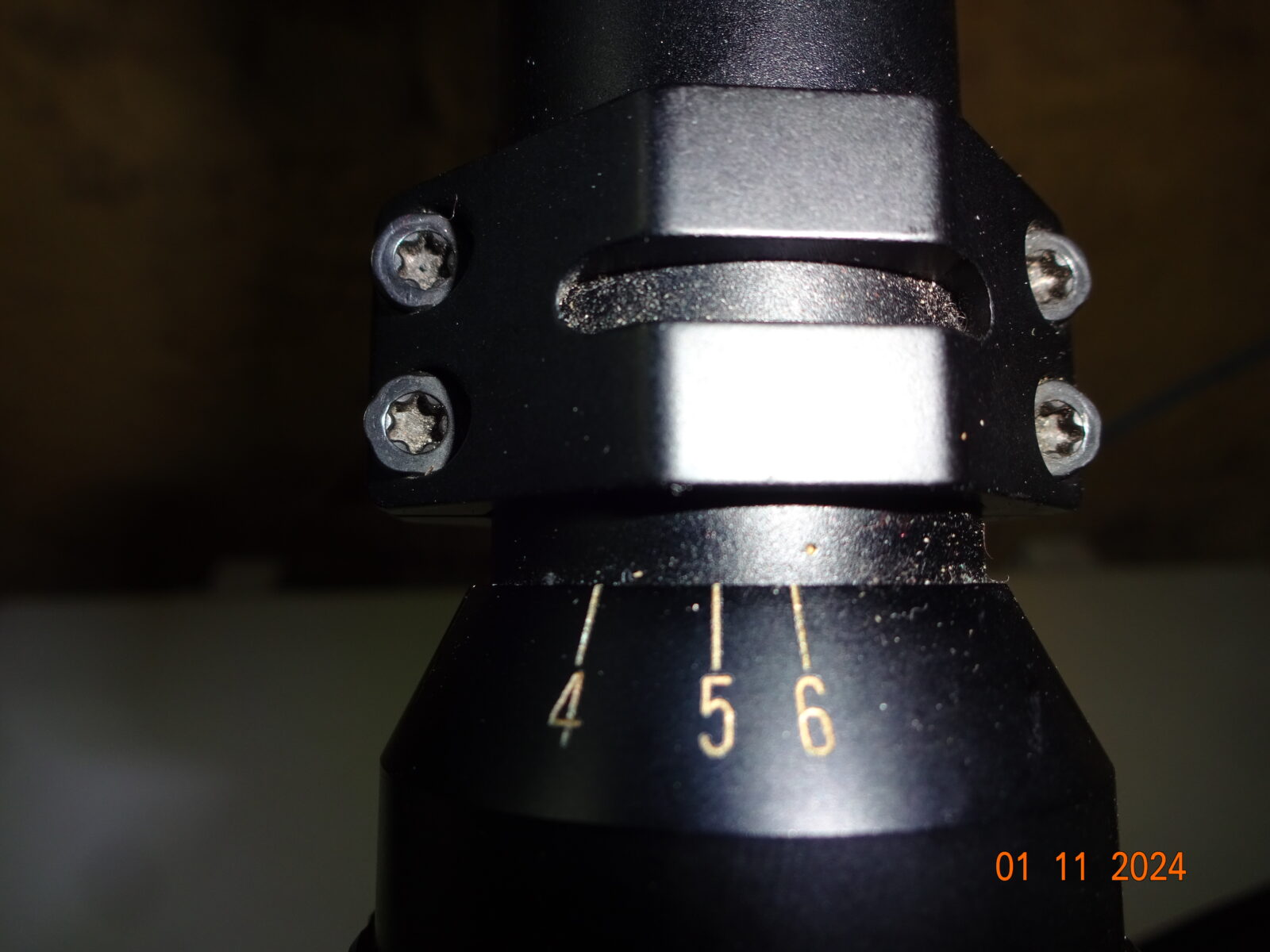 Titan Tasco 1.5 x 6 x 42