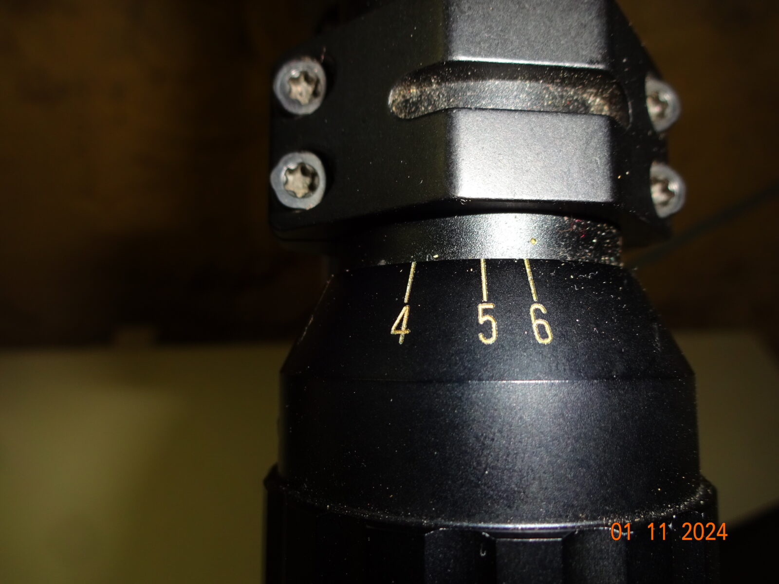 Titan Tasco 1.5 x 6 x 42