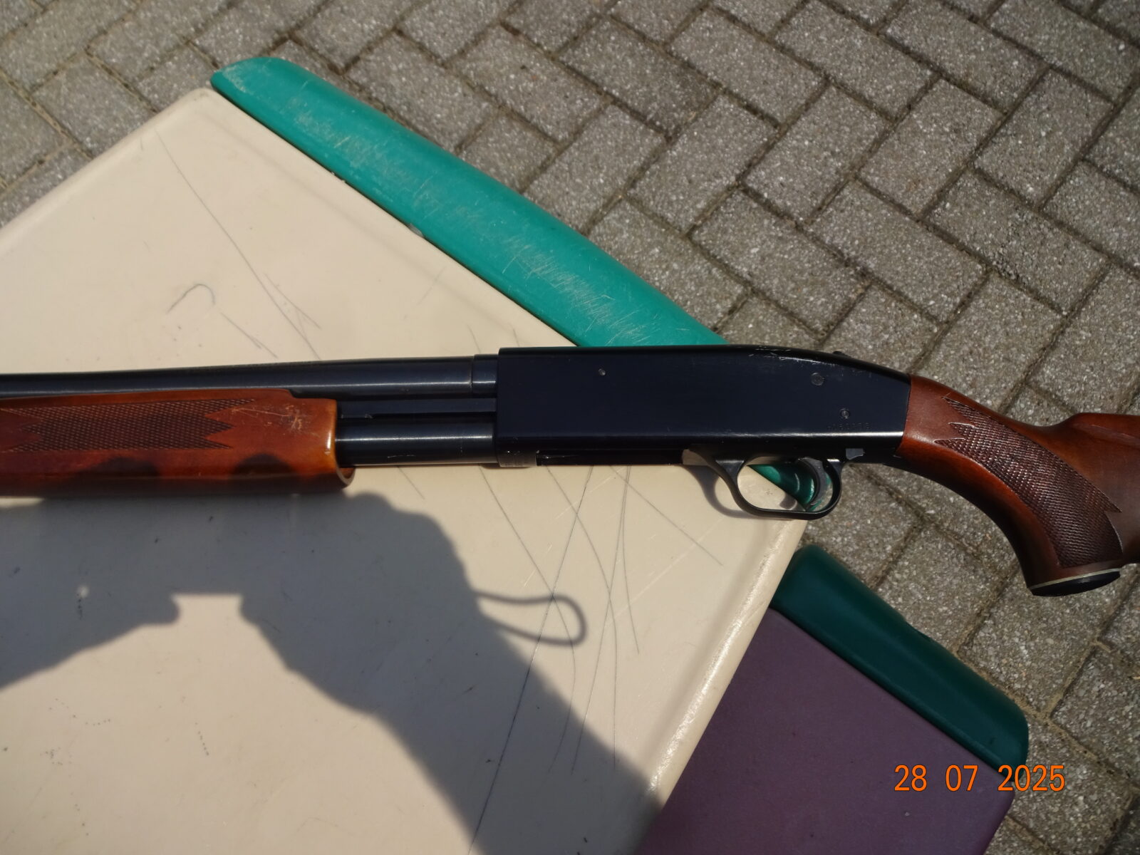 lakefield mossberg pompe cal. 12 full choke 3 pouces magnum