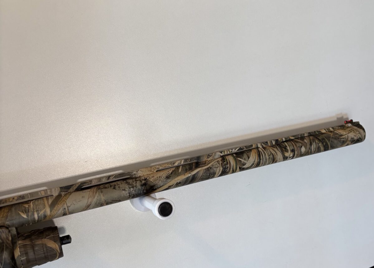 Fusil Charles Daly modèle 301 , pompe 12 GA 3″ camo, (comme neuf)