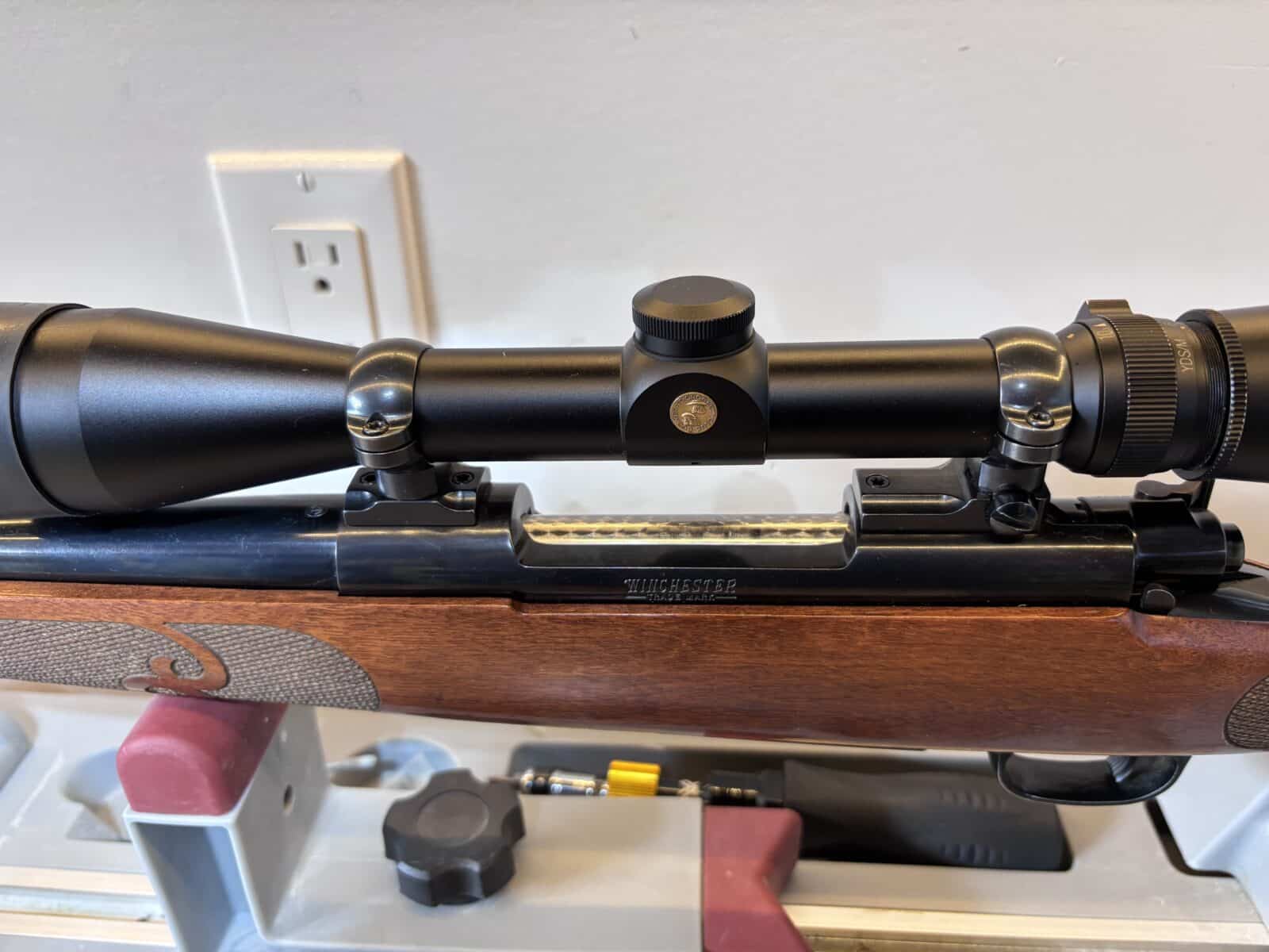 Winchester 70 Featherweight 7mm Rem Mag XTR