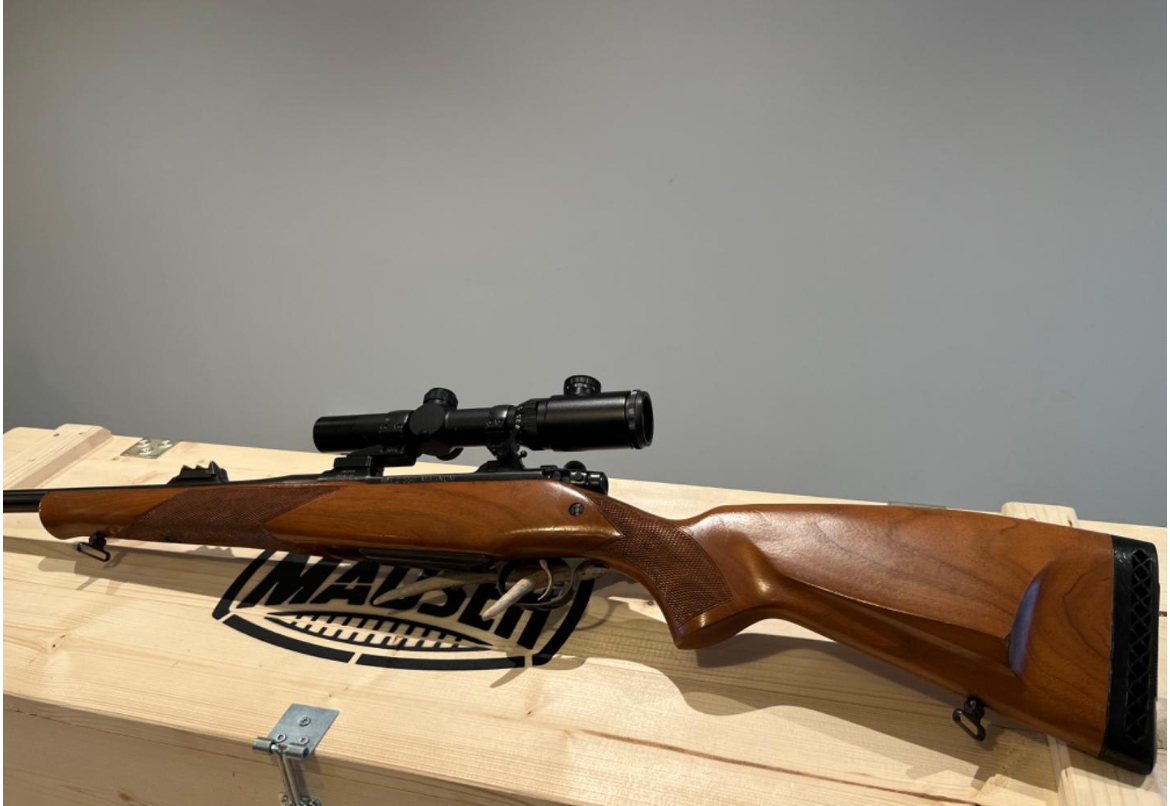 Carabine CZ 550 Magnum, calibre .416 Rigby avec lunette Electrovis