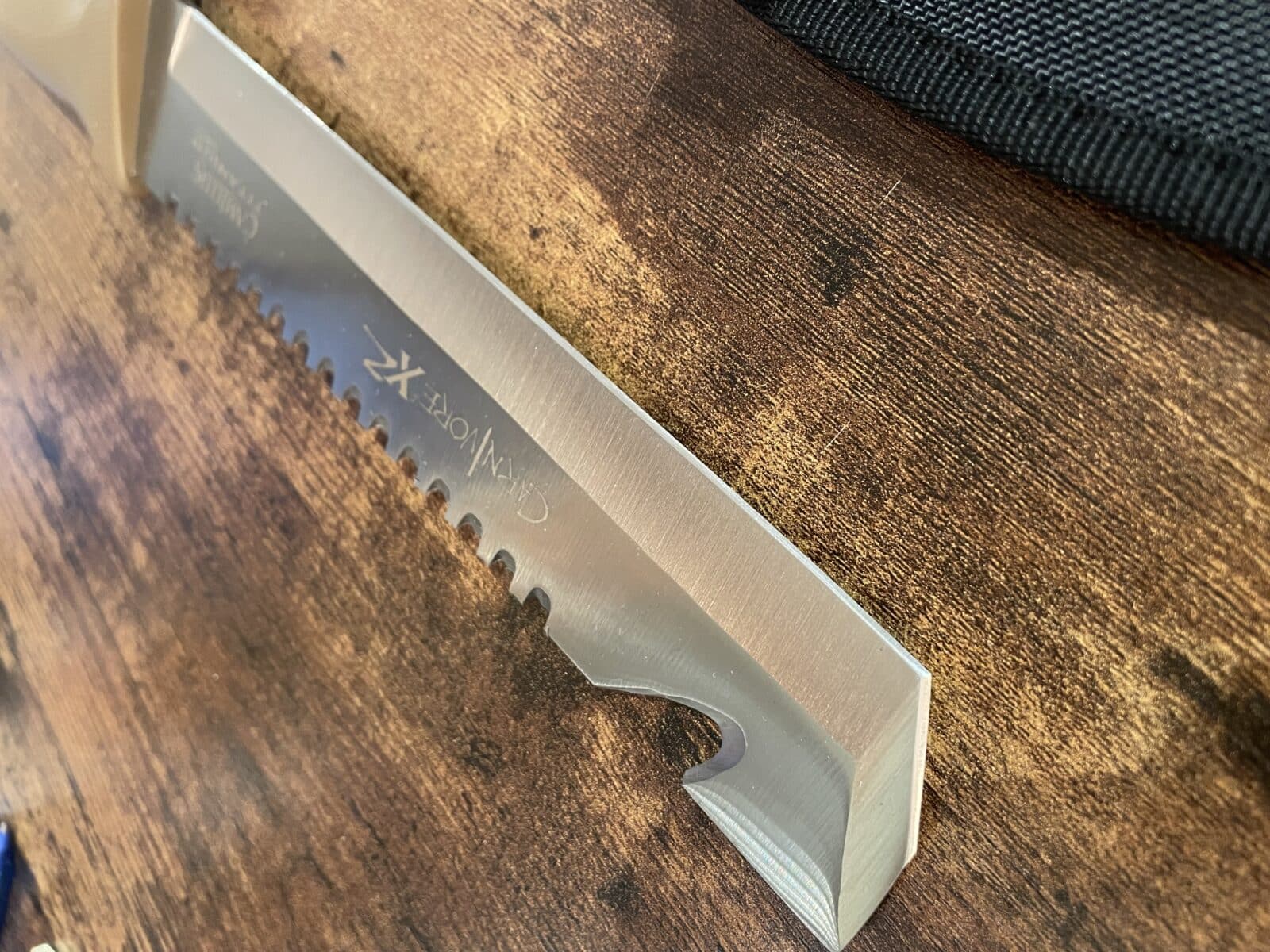 Couteau/Machete Camillus Carnivore XZ, lame 9”