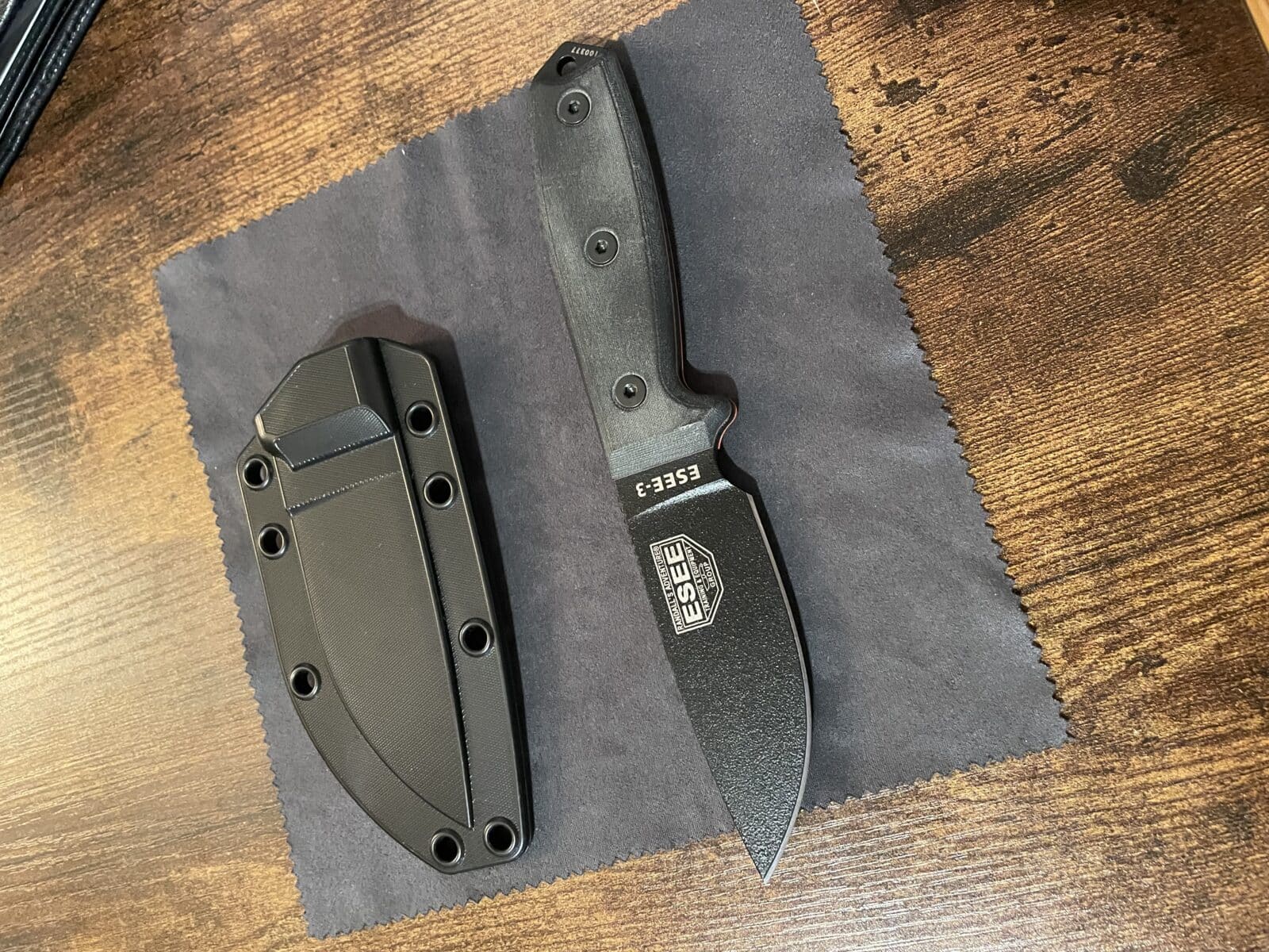 Couteau de survie Esee 3