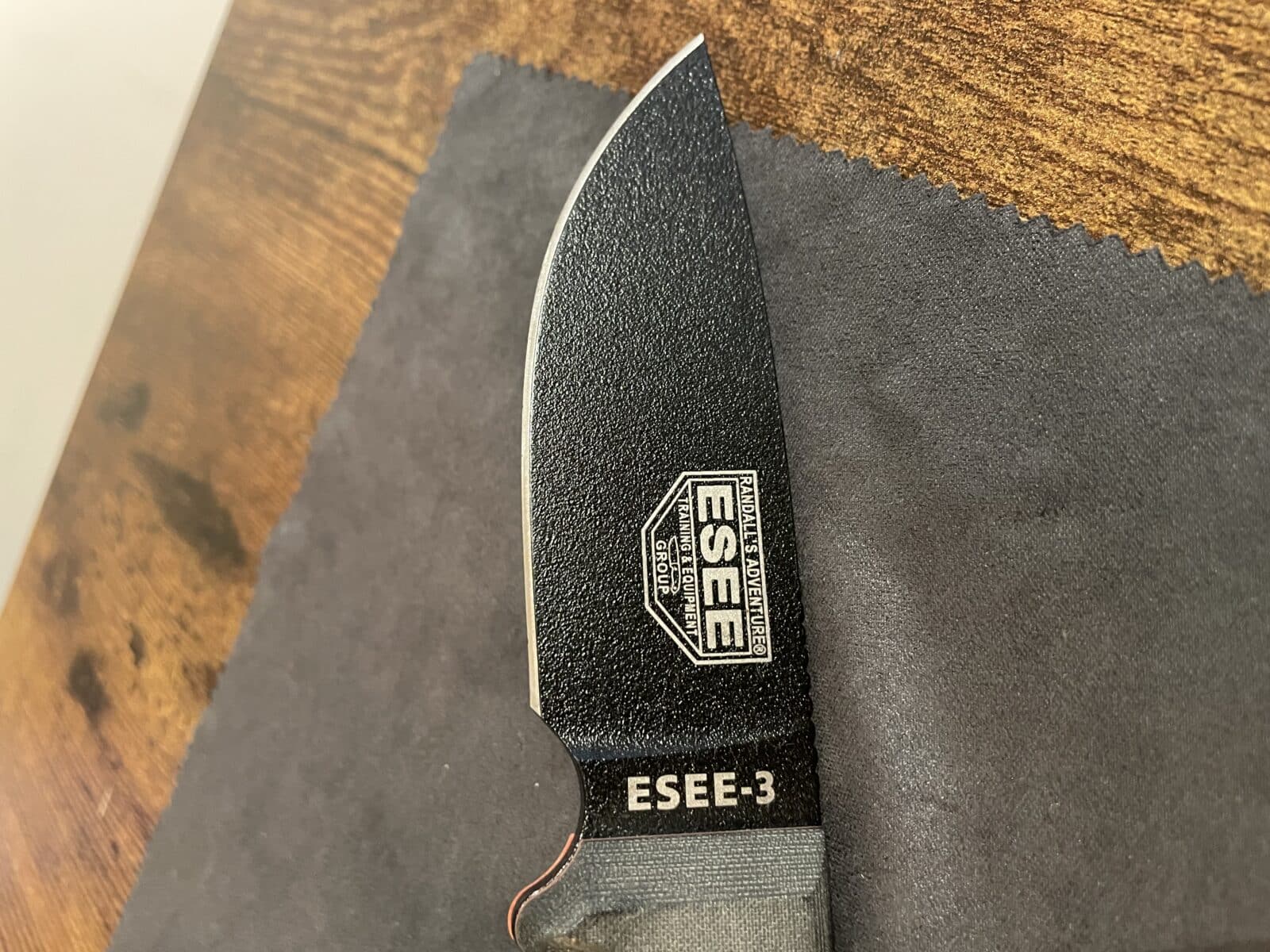 Couteau de survie Esee 3