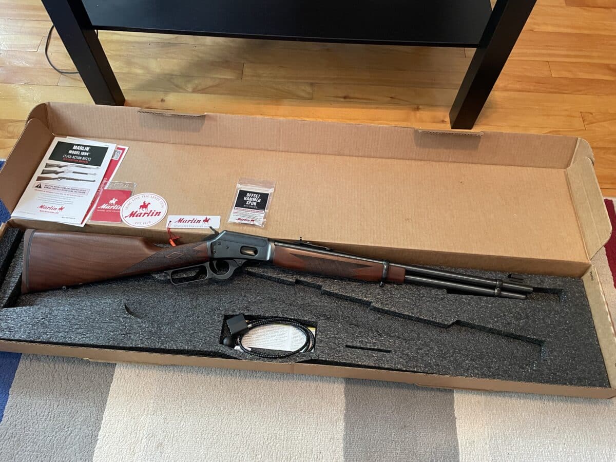 Carabine Marlin(Ruger) Model 1894 Classic, 44Mag, à l’état neuve!