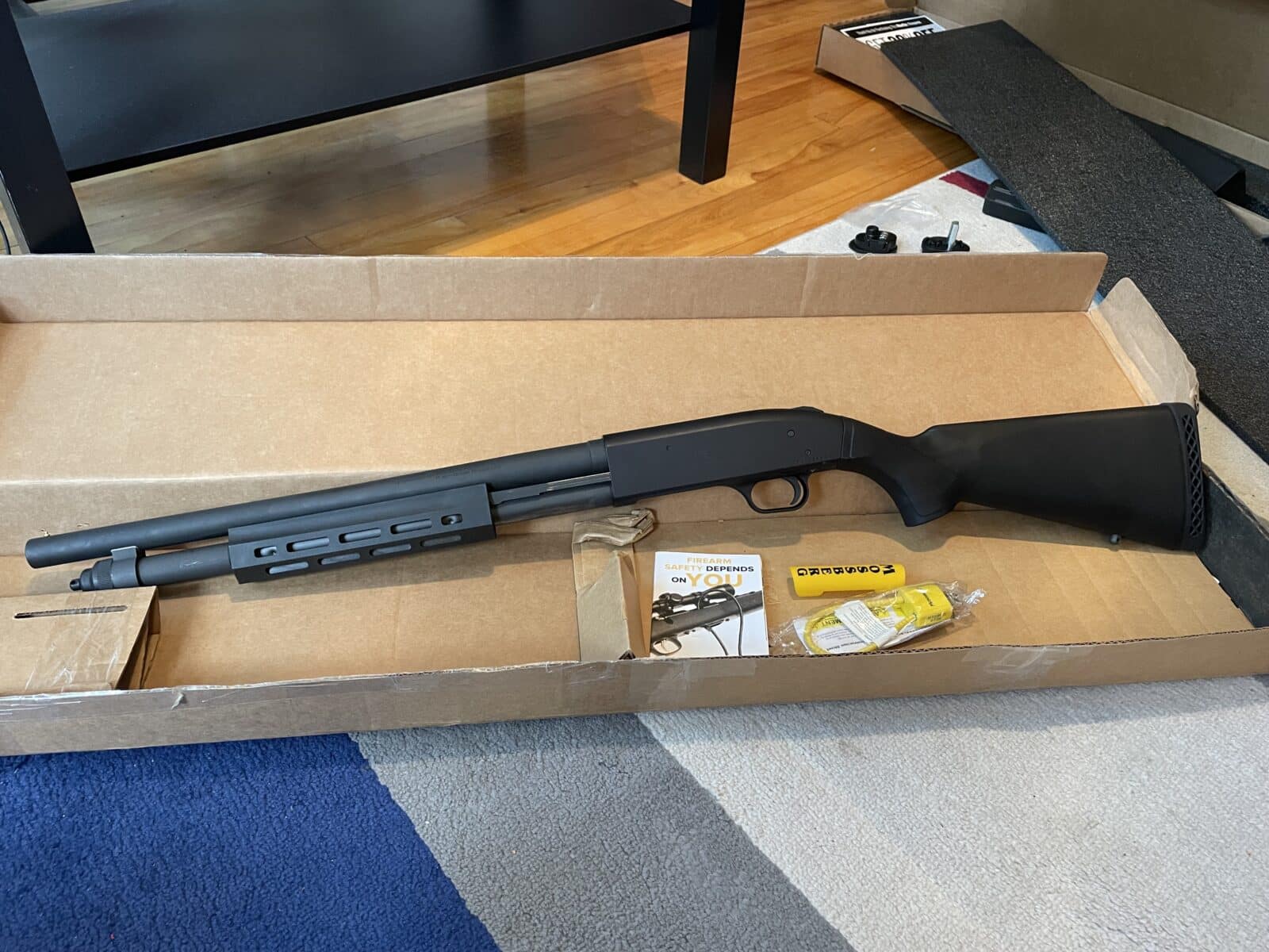 Fusil Mossberg 590A1 M-Lok, canon 18,5”, 6+1, à l’état neuf!
