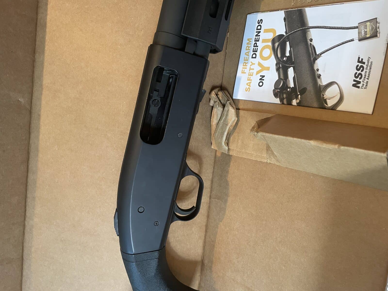 Fusil Mossberg 590A1 M-Lok, canon 18,5”, 6+1, à l’état neuf!