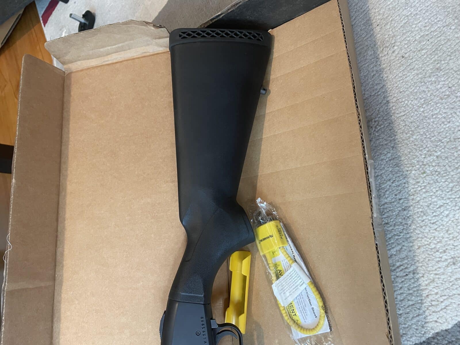 Fusil Mossberg 590A1 M-Lok, canon 18,5”, 6+1, à l’état neuf!