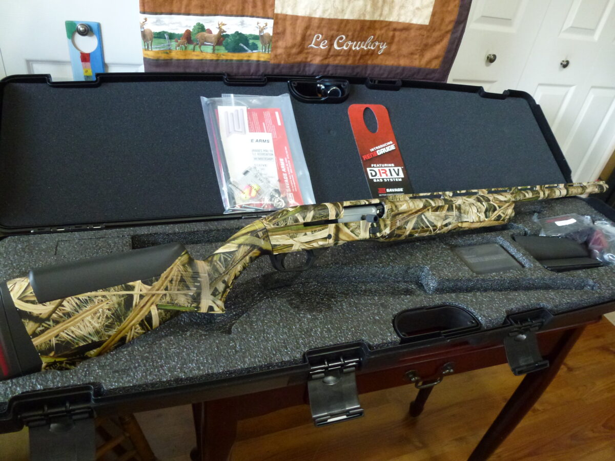 NEUF*UNFIRED Savage Renegauge Semi Automatic 12 Ga camo +coffre*