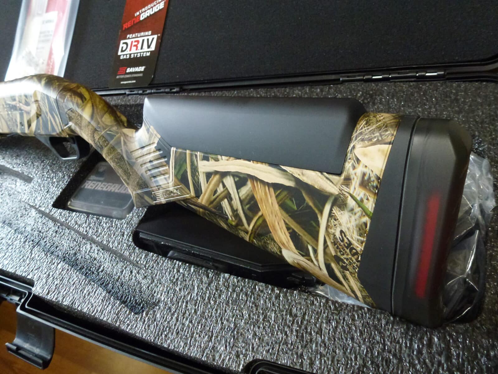 NEUF*UNFIRED Savage Renegauge Semi Automatic 12 Ga camo +coffre*