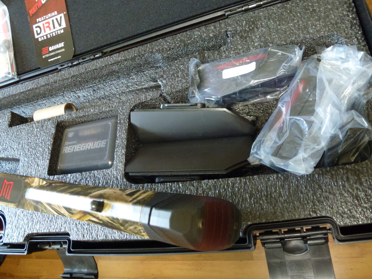 NEUF*UNFIRED Savage Renegauge Semi Automatic 12 Ga camo +coffre*