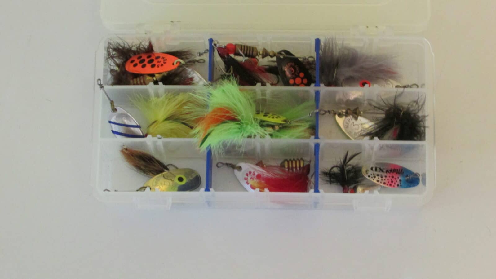COFFRE DE PÊCHE POUR MOUCHETÉE, OUANANICHE, ARC-EN-CIEL, TOULADI E