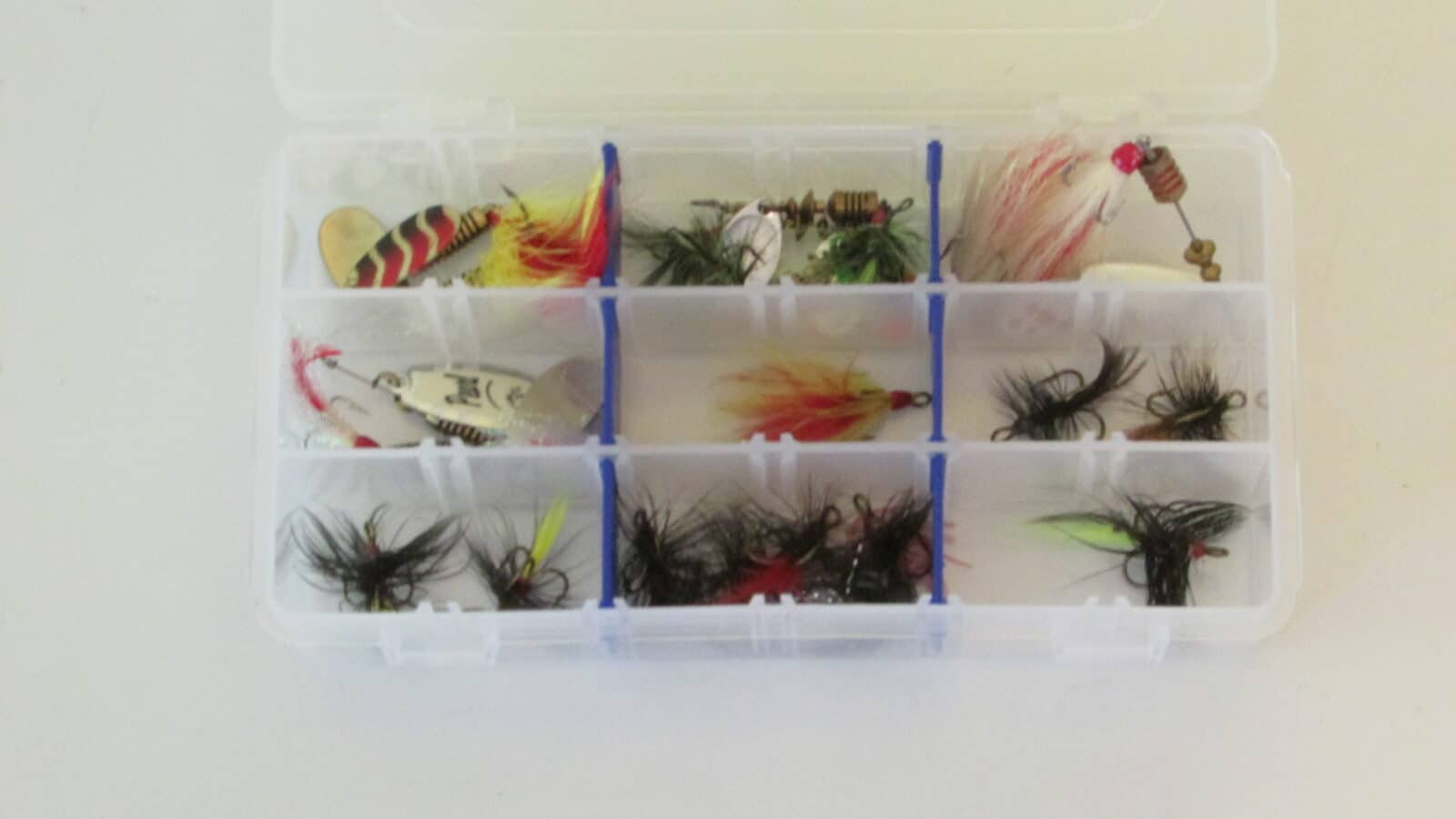 COFFRE DE PÊCHE POUR MOUCHETÉE, OUANANICHE, ARC-EN-CIEL, TOULADI E