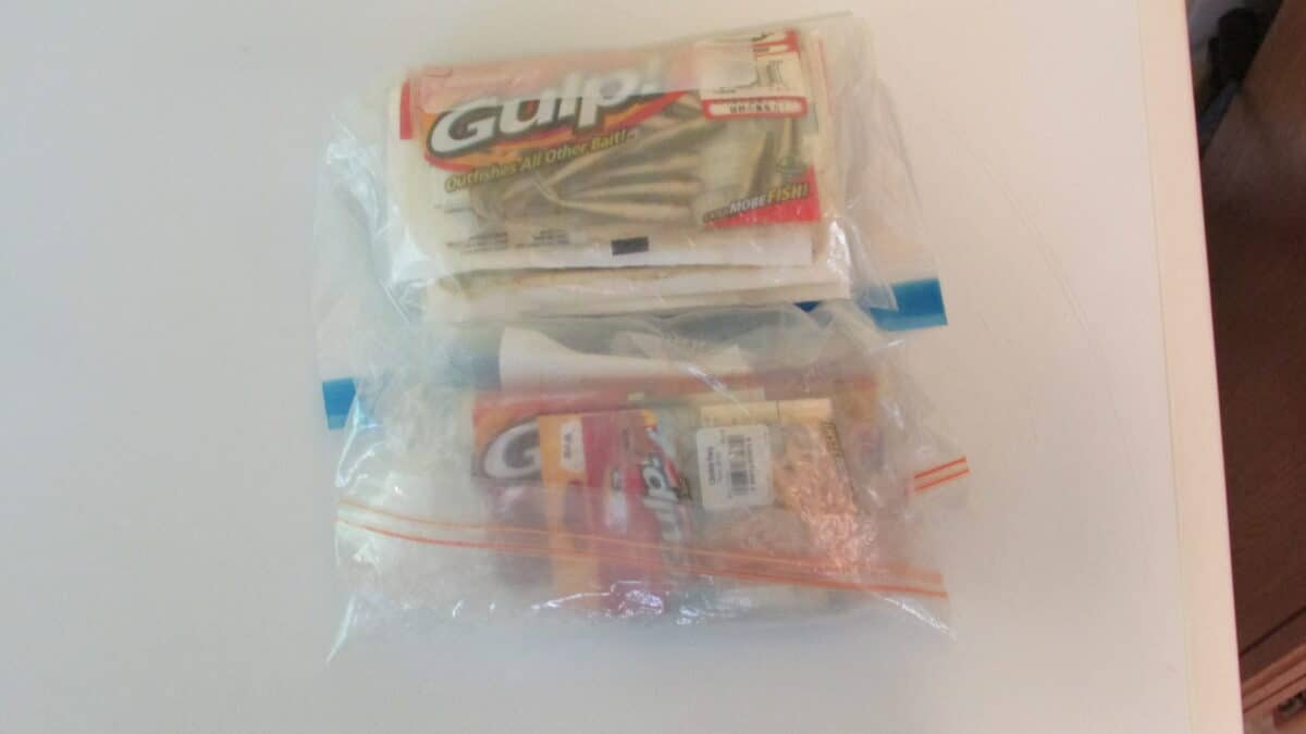 COFFRE DE PÊCHE POUR MOUCHETÉE, OUANANICHE, ARC-EN-CIEL, TOULADI E