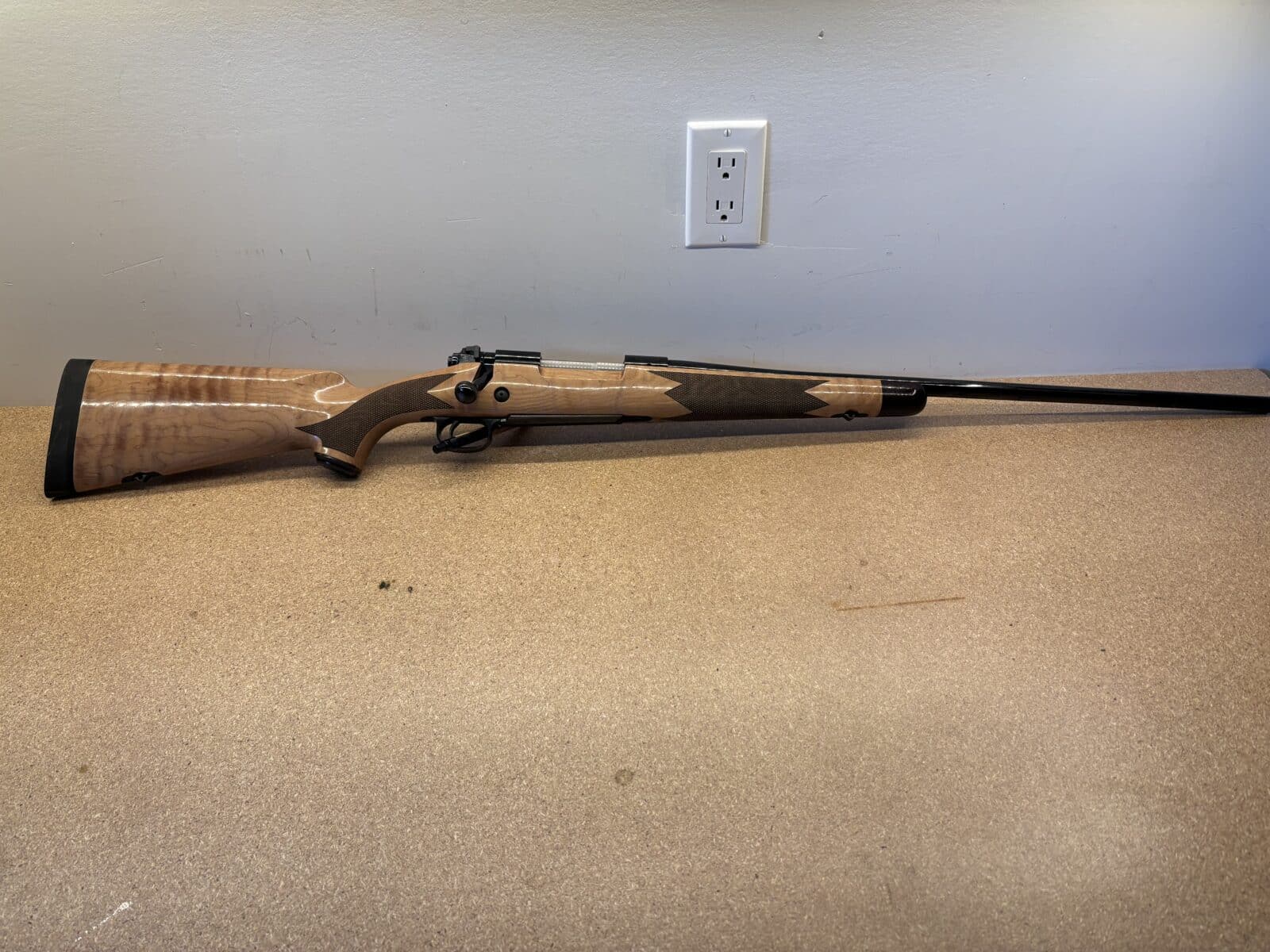 Winchester model 70 super grade Maple en 30-06