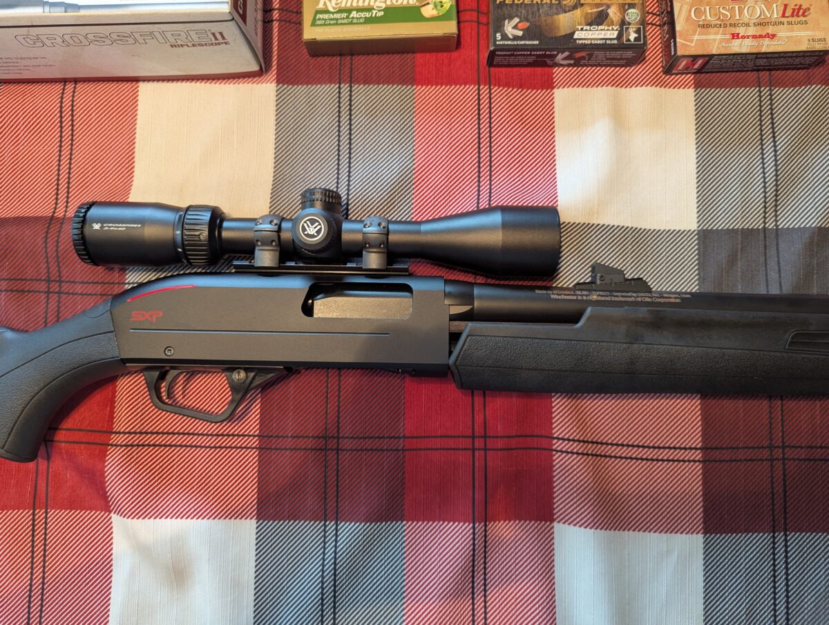 Winchester SXP Black Shadow Deer calibre 12 à pompe