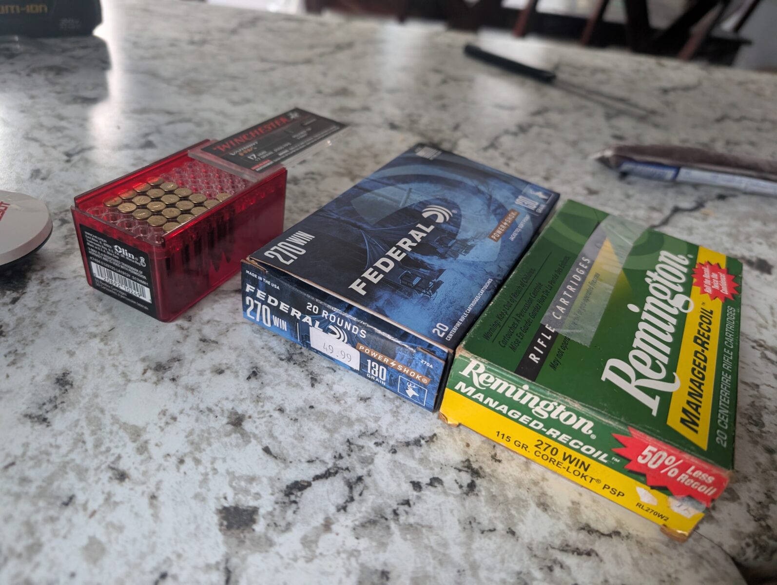 Munitions 2 boites de 270 win et demi boite de 17hmr