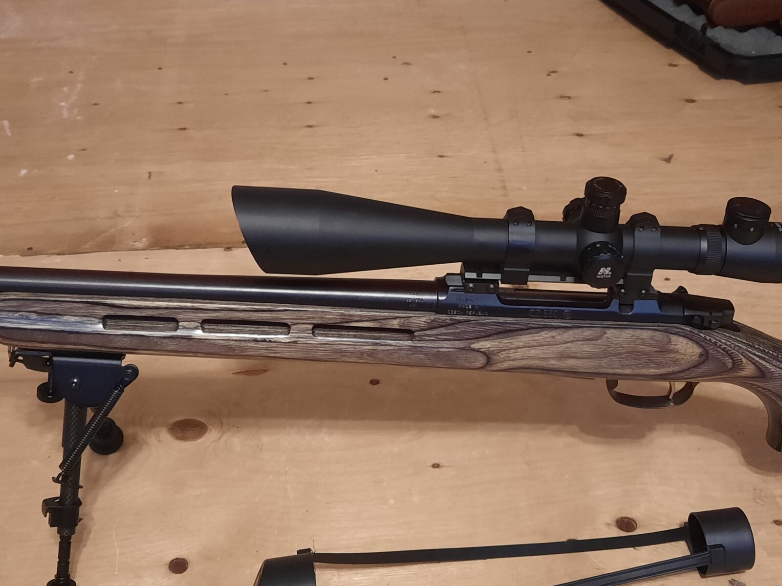 CZ MODEL 550 CALIBRE 22-250 CANON LOURD