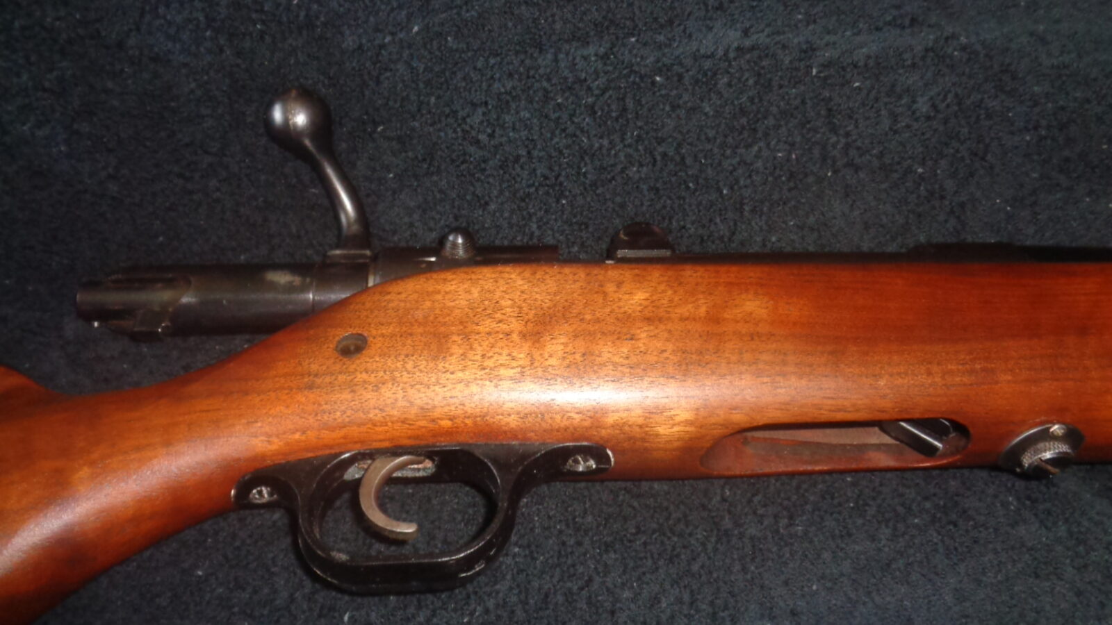 Lot 3 Fusils .12Ga. 1- REM S/Auto,1 H&R Bolt & 1- S/Shot (CIBC)