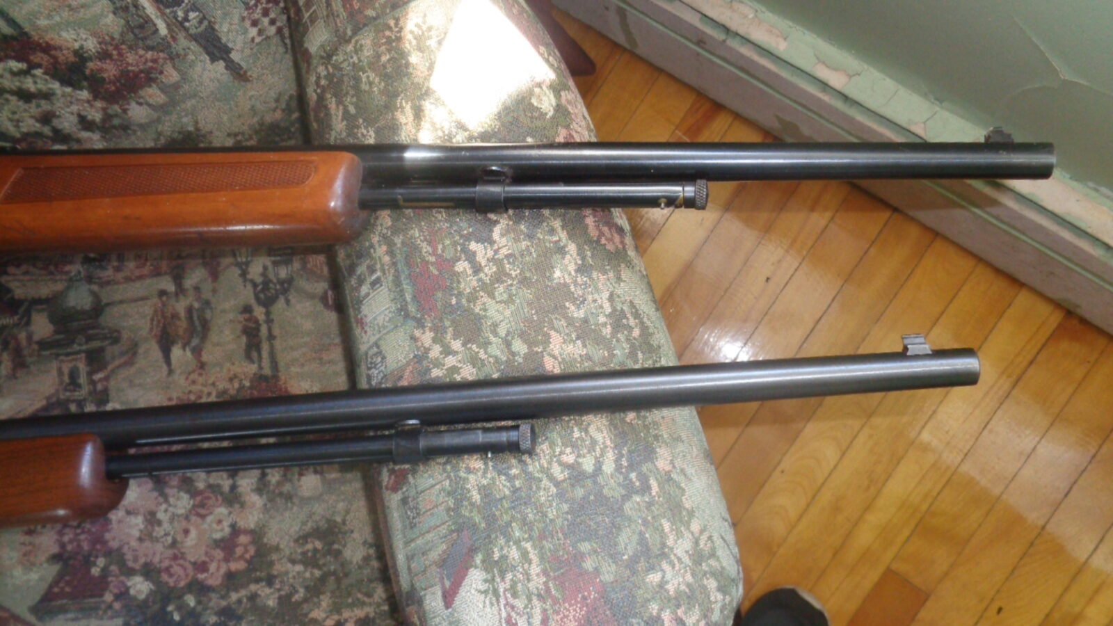 2 CARABINES COOEY .22 – : 1e- mod. 600 Rabbit & 2e- mod 60+scope