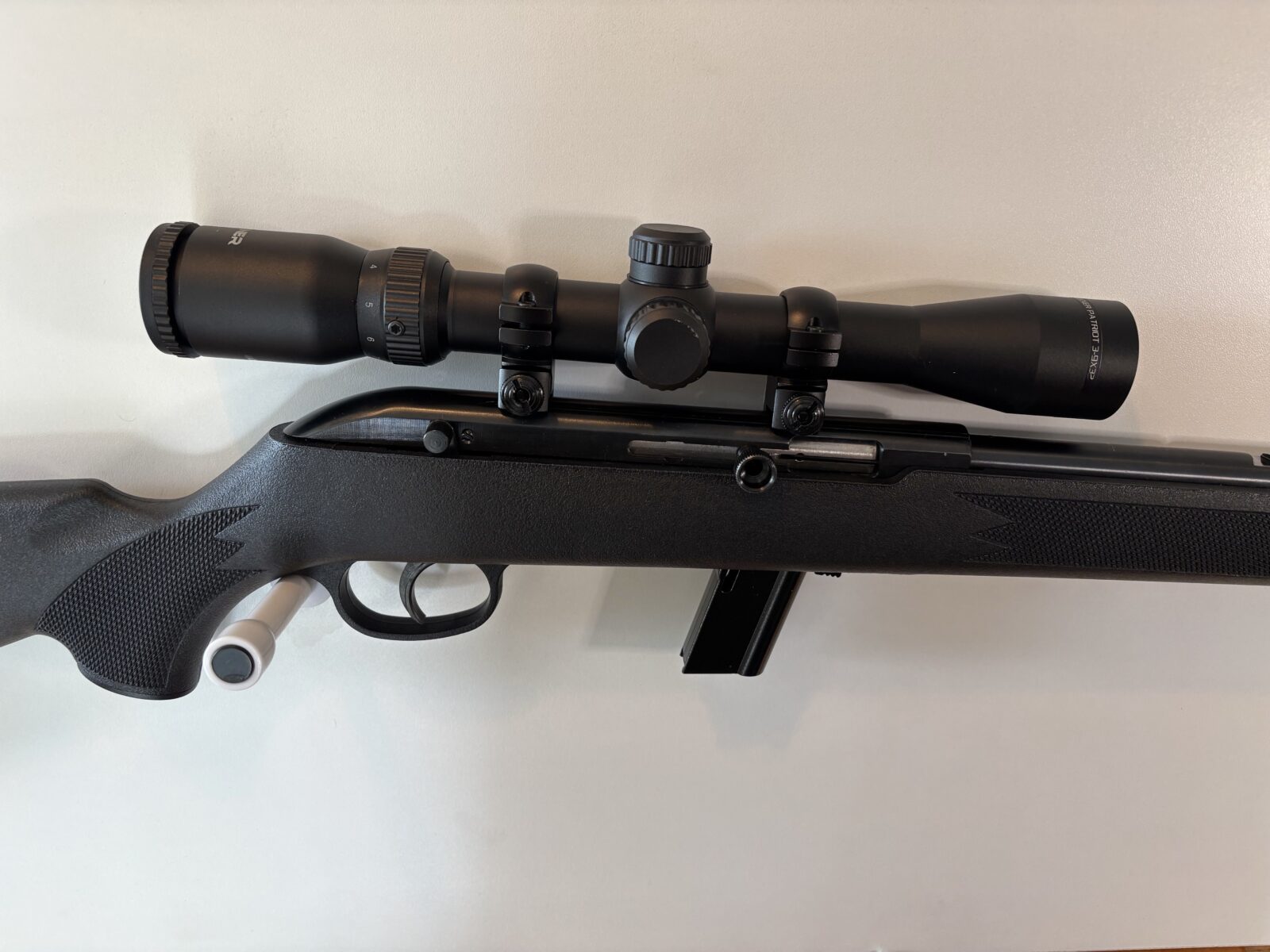 Carabine Savage 64F calibre 22LR semi-automatique