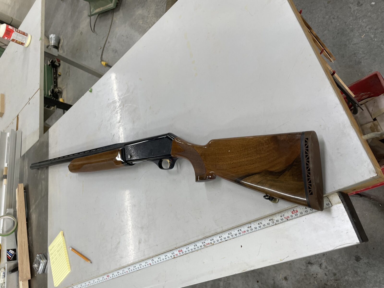 Fusil calibre 12 semi-automatique