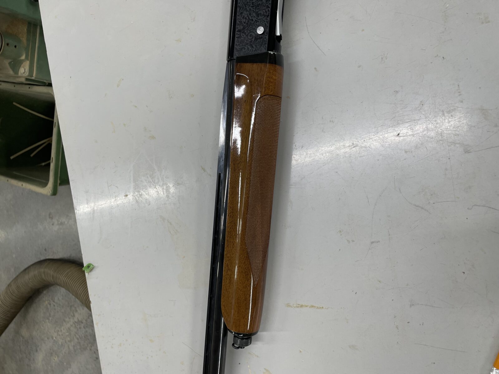 Fusil calibre 12 semi-automatique