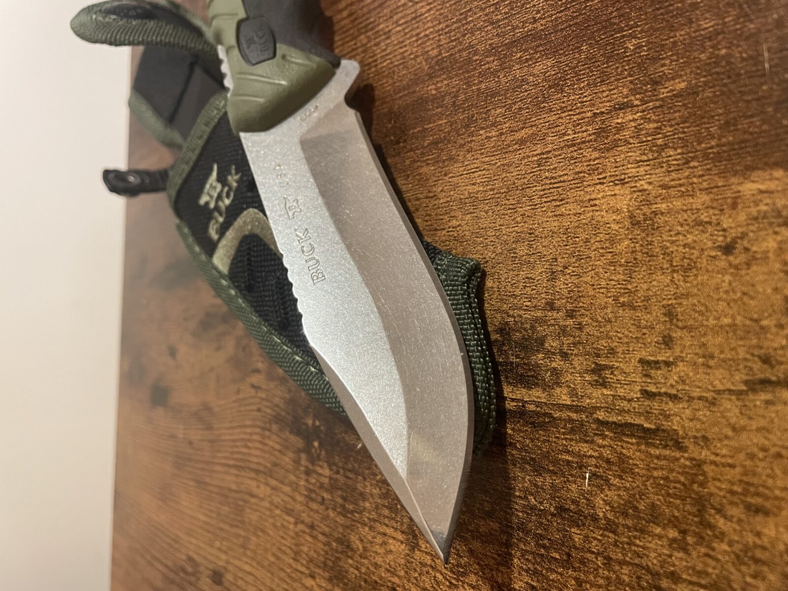 Couteau de chasse Buck pursuit large, comme neuf!