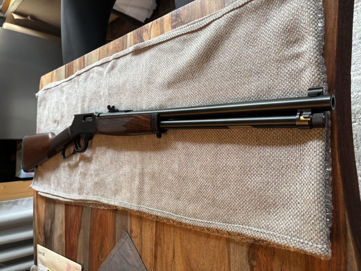 44 Magnum Henry à levier à l état neuve