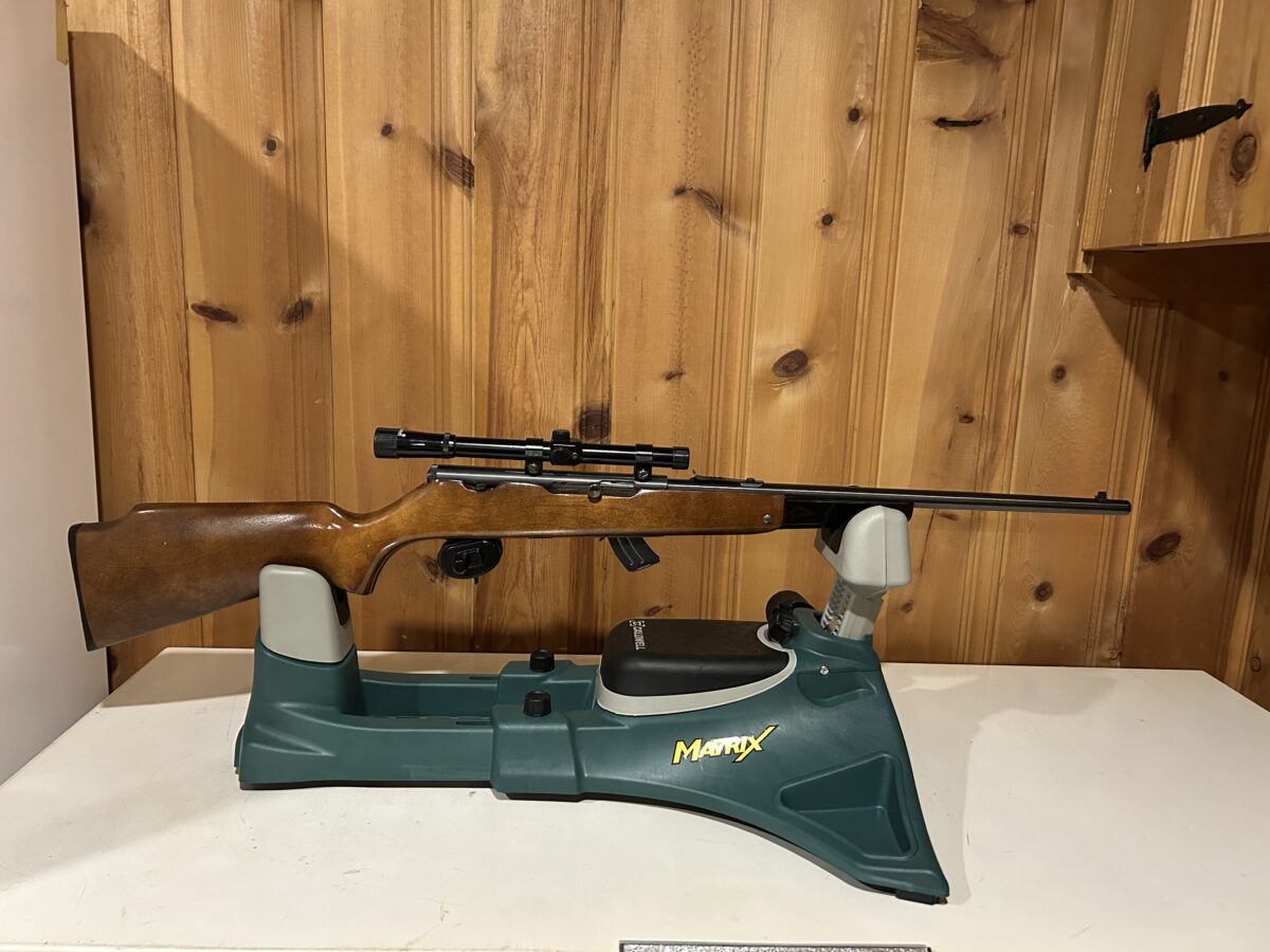 Lakefield Mossberg Mark III 22LR semi-automatique
